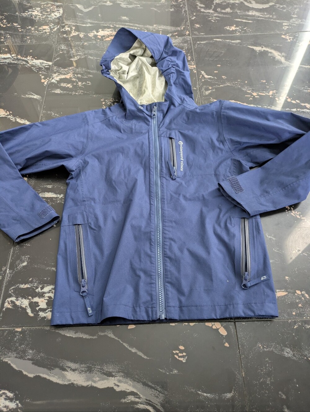 Vineyard Vines Boys Performance Rain Jacket Size 6